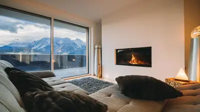 Ein allgemeiner Bergblick oder ein Berglick von des Chalets aus