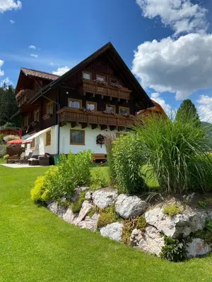 Ein Garten an der Unterkunft Haus Sonnleitner Studio Rittisberg
