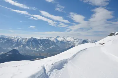 Ein allgemeiner Bergblick oder ein Berglick von der Ferienwohnung aus