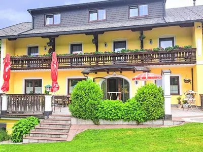 Ein Garten an der Unterkunft Apartment Waldfrieden by Interhome
