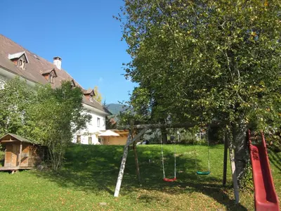 Ein Garten an der Unterkunft Steiner Stammhaus