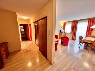 Ein Sitzbereich in der Unterkunft Apartment Hofresidenz-2 by Interhome