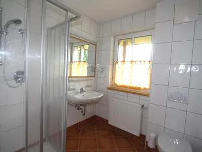 Ein Badezimmer in der Unterkunft Apartment Hofresidenz-3 by Interhome
