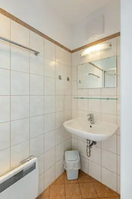 Ein Badezimmer in der Unterkunft Apartment Top 6 by Interhome