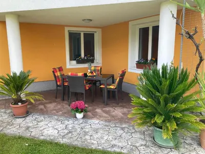 Ein Garten an der Unterkunft Appartement Christine