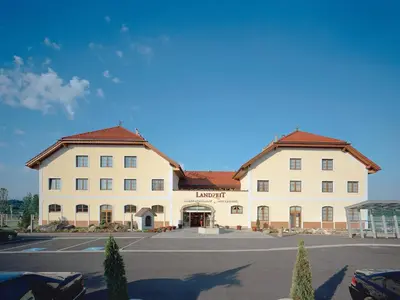 Das Gebäude in dem sich das Hotel befindet
