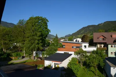 Ein allgemeiner Bergblick oder ein Berglick von der Ferienwohnung aus