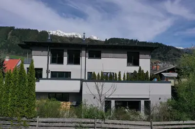 Ein allgemeiner Bergblick oder ein Berglick von der Ferienwohnung aus
