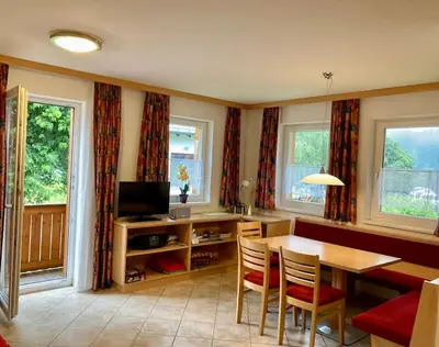 TV/Unterhaltungsangebot in der Unterkunft Exklusives Apt mit 3 Schlafzimmern & 3 Bädern