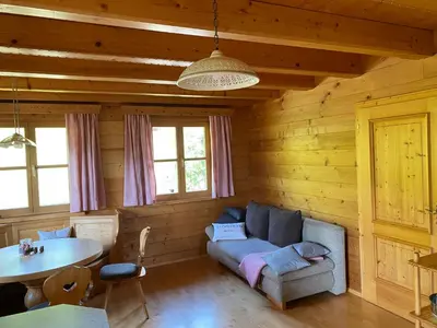 Ein Sitzbereich in der Unterkunft Bio Bauernhof Perneißl Apartment