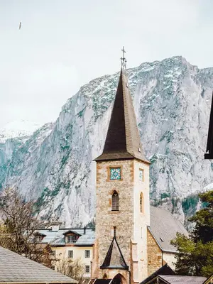 Ein allgemeiner Bergblick oder ein Berglick von der Ferienwohnung aus