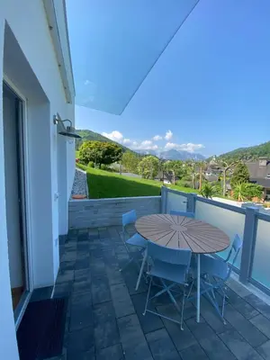 Ein allgemeiner Bergblick oder ein Berglick von der Ferienwohnung aus