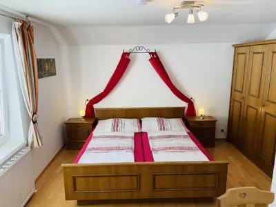 Ein Bett oder Betten in einem Zimmer der Unterkunft Bergluft Appartement - Haus Lerchegger