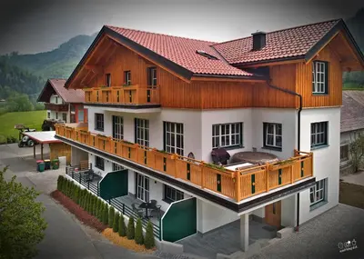 Das Gebäude in dem sich die Ferienwohnung befindet