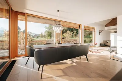 Ein Sitzbereich in der Unterkunft Villa Seeblick - Your Austrian Home