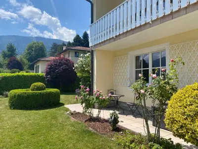 Ein Garten an der Unterkunft Luxury-Suites Traunsee