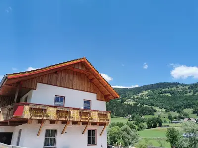 Ein allgemeiner Bergblick oder ein Berglick von der Ferienwohnung aus