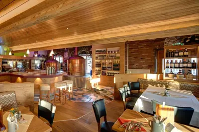 Ein Restaurant oder anderes Speiselokal in der Unterkunft Gästehaus Leimer Bräu