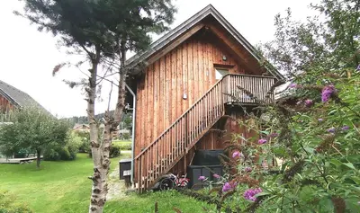 Ein Garten an der Unterkunft Kreischberg Chalet Ferienpark 3