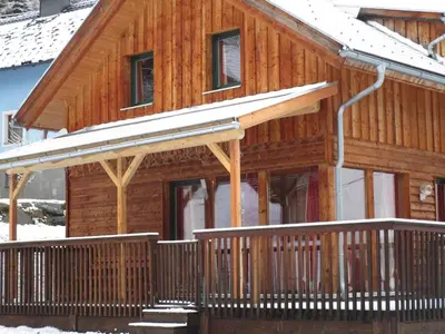 Das Gebäude in dem sich das Chalet befindet