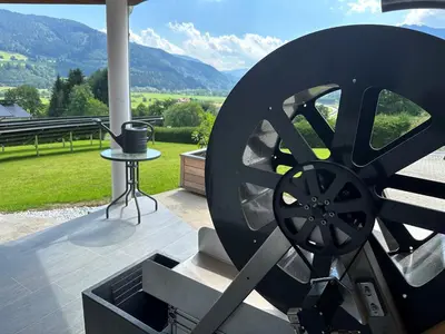 Ein allgemeiner Bergblick oder ein Berglick von der Ferienwohnung aus