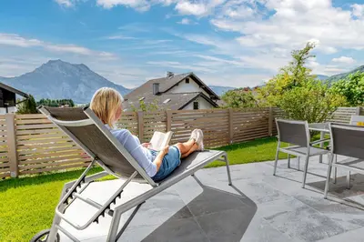 Ein allgemeiner Bergblick oder ein Berglick von der Ferienwohnung aus