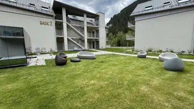 Ein Garten an der Unterkunft BASECAMP Reiteralm