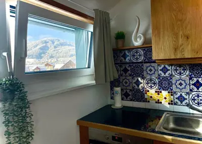 Küche/Küchenzeile in der Unterkunft Almsternderl 2.0 - gemütliches Appartment in Gosau