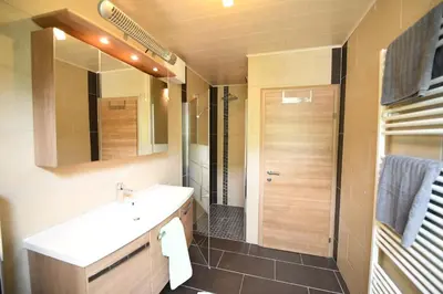 Ein Badezimmer in der Unterkunft Ferienapartments 31erHaus