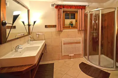 Ein Badezimmer in der Unterkunft Chalet Berghof