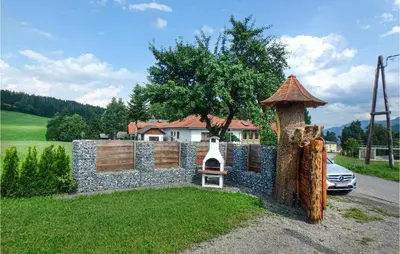 Ein Garten an der Unterkunft Ferienhaus In Ruhiger Lage