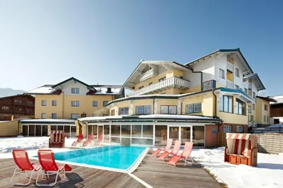 Der Swimmingpool an oder in der Nähe von Hotel Moser