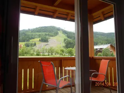 Ein allgemeiner Bergblick oder ein Berglick von des Hotels aus