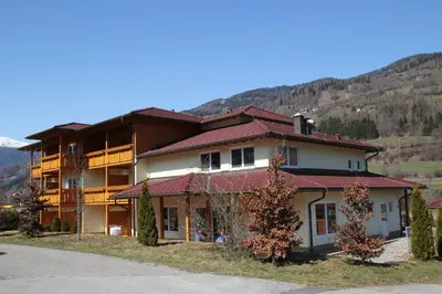 Ein allgemeiner Bergblick oder ein Berglick von des Hotels aus