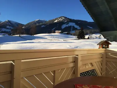 Ein allgemeiner Bergblick oder ein Berglick von der Ferienwohnung aus