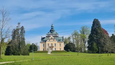 Ein Garten an der Unterkunft Haus Moosberg - Erholung bei Seeblick und Ruhe