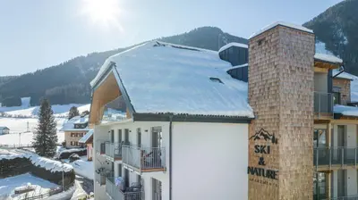 Ein allgemeiner Bergblick oder ein Berglick von der Ferienwohnung aus