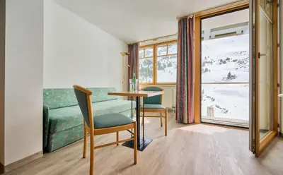 Ein Sitzbereich in der Unterkunft Heart Hotel Aurora