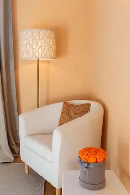 Ein Sitzbereich in der Unterkunft Apartments am Kurpark