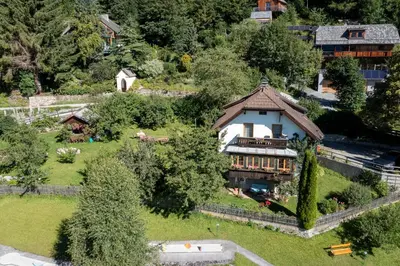 Ein Garten an der Unterkunft Ferienhaus Aigner