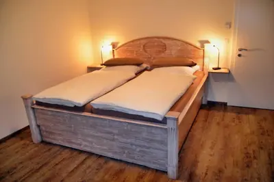 Ein Bett oder Betten in einem Zimmer der Unterkunft quiet and central Luxury Villa 