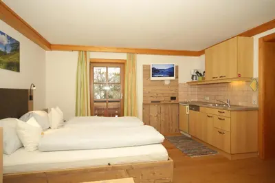 Küche/Küchenzeile in der Unterkunft Linarhof Apartment Urlaub am Bio Bauernhof