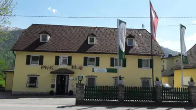 Das Gebäude in dem sich die Pension befindet