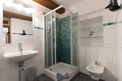 Ein Badezimmer in der Unterkunft Hotel Pension Kandolf