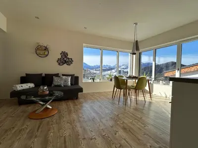 Ein Sitzbereich in der Unterkunft Schöne Ferienwohnung in Windischgarsten