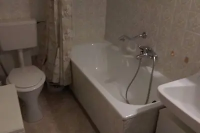 Ein Badezimmer in der Unterkunft Byt v Sonnenalm 7 , 8983 Bad Mitterndof