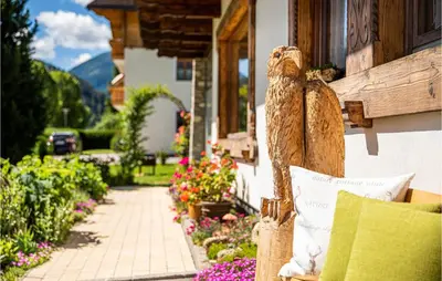 Ein allgemeiner Bergblick oder ein Berglick von der Ferienwohnung aus