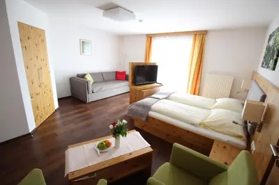 Ein Sitzbereich in der Unterkunft Hotel Käferhube