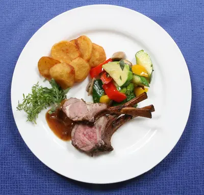 Essen im Hotel oder in der Nähe