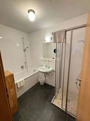Ein Badezimmer in der Unterkunft Steinadler Seekarspitz FL - Skiing Holiday in Obertauern